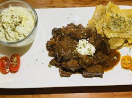 Wildschweingulasch