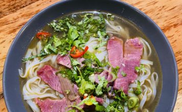 Vietnamesische Pho Bo Suppe aus dem Dutch Oven (FT9)