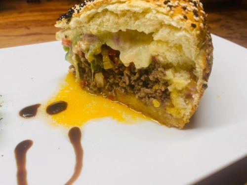XXL Cheeseburger